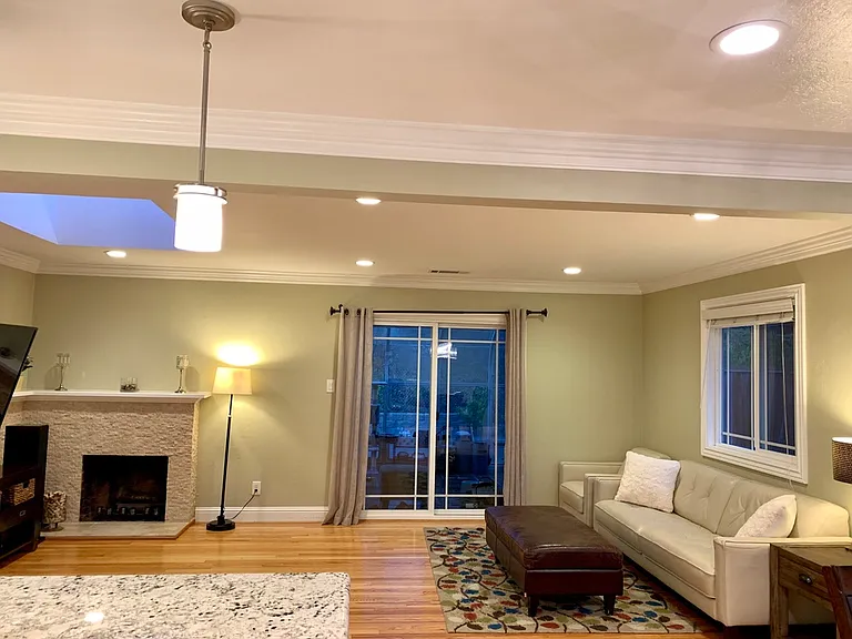 143 Highland Oaks Dr — Photo 37