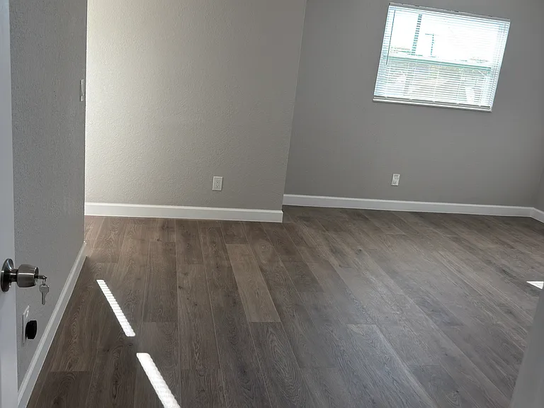 8443 N Grady Ave — Photo 16