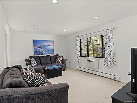4th image of 354 Foxwood Ln #354