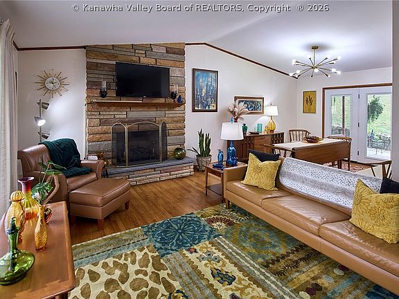 3rd image of 407 Weimer Ave
