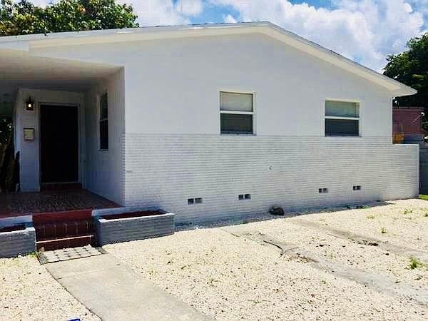 1st image of 946 NW 51st St