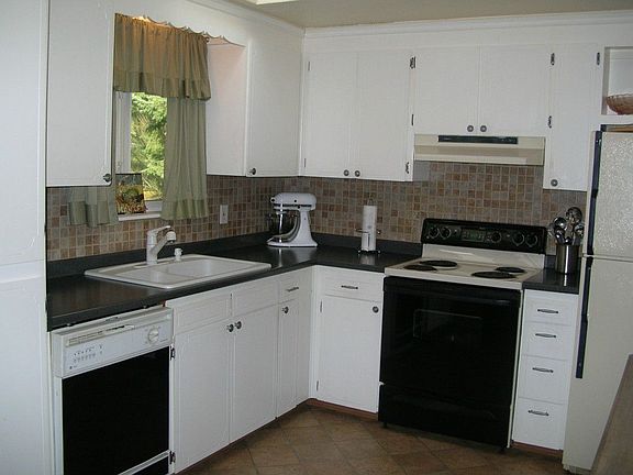 5th image of 18824 B St E