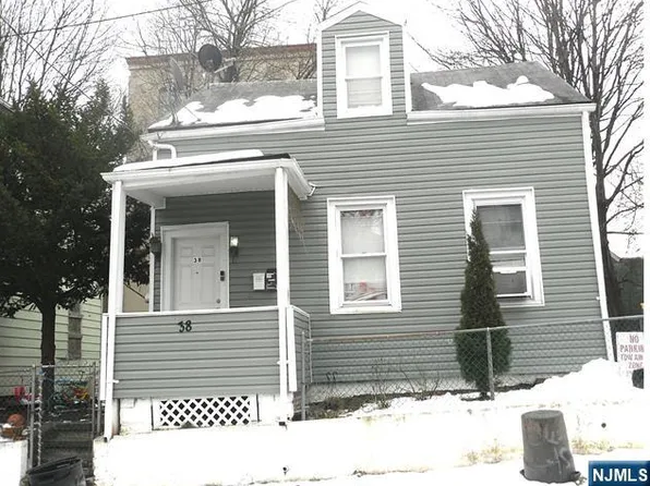 38-40 N 8th St, Paterson, NJ 07522