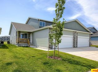3563 Little Bluestem Rd, Fremont, NE 68025