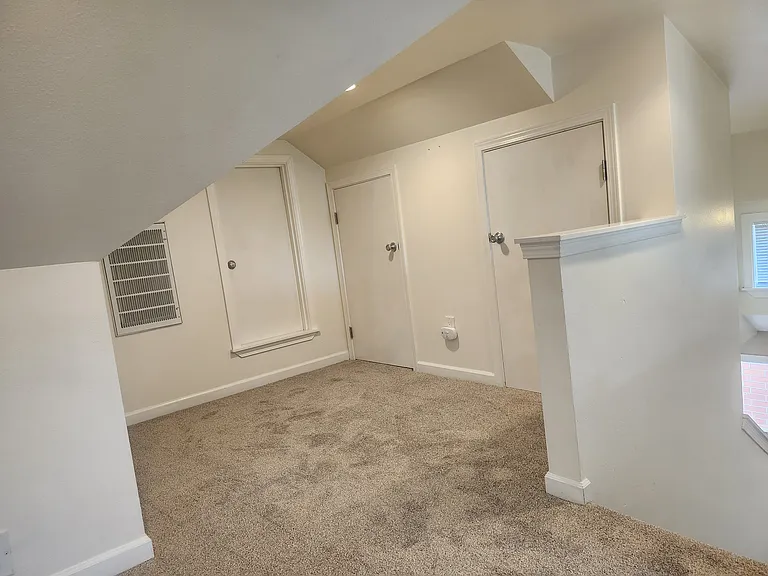 3001 Preble St #8 — Photo 8