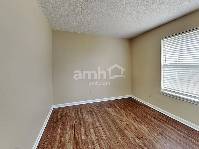 9017 Stonewall Dr — Photo 15