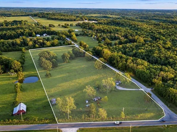 15896 S A Highway, Stockton, MO 65785