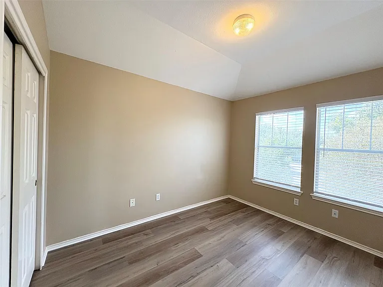 800 Bull Creek Pkwy — Photo 20