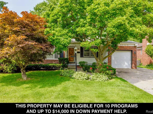 21239 Huntington Ave, Harper Woods, MI 48225
