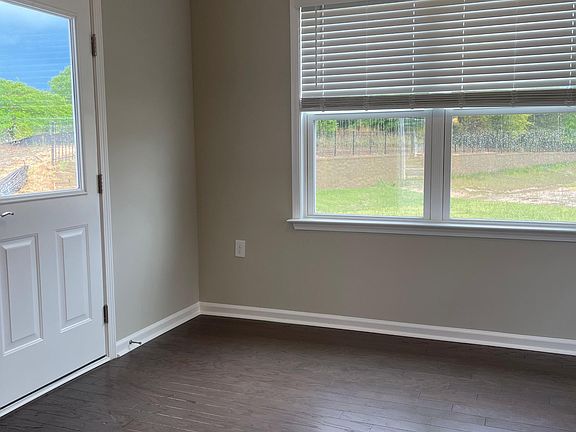 2nd image of 2195 Fox Chapel Pl