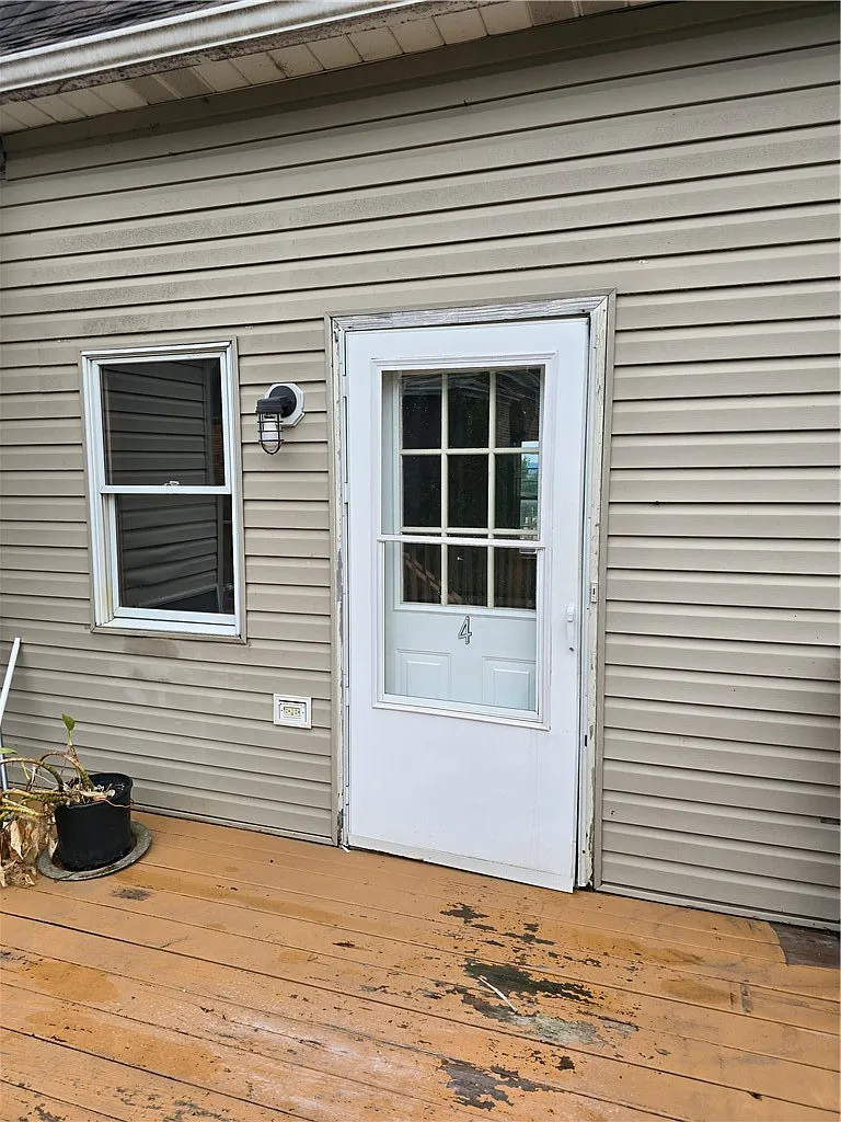 1 bed, 1.5 bath, $650 — Photo 3