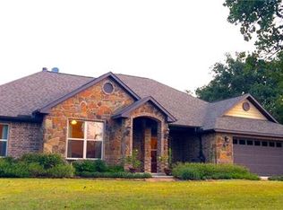 875 Cemetery Rd, Decatur, TX 76234