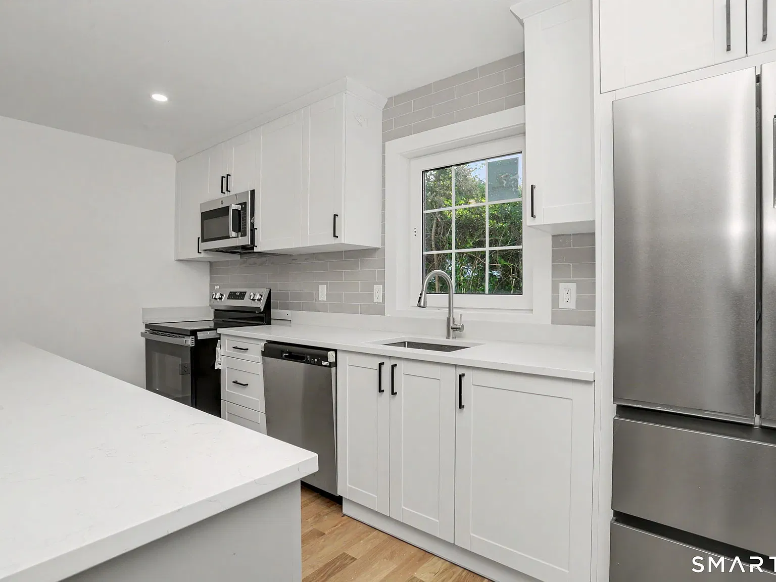 8 Benson Rd — Photo 2