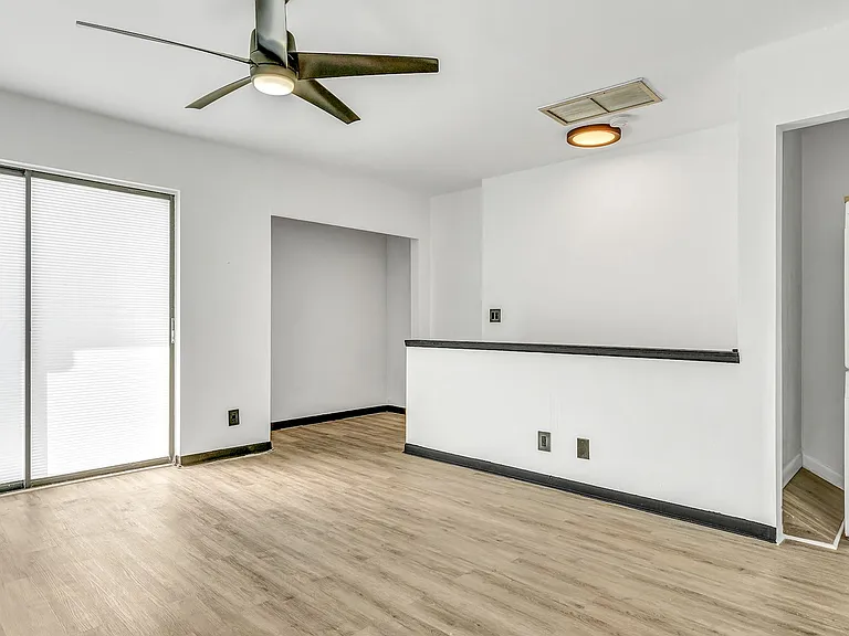 8800 Bardmoor Blvd #12 — Photo 19