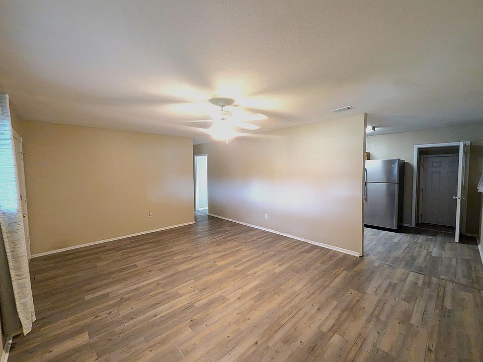 1st image of 225 Ajax Dr NW