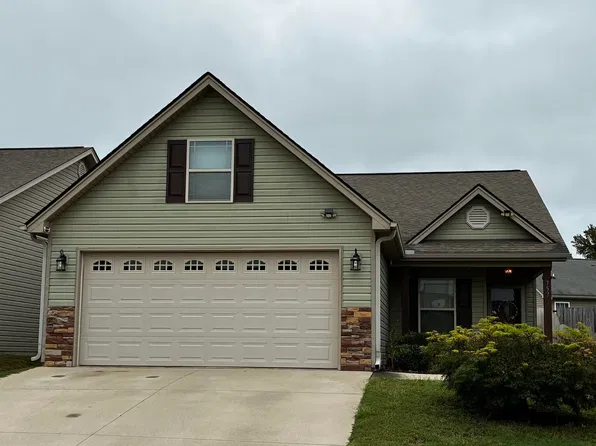757 Bankston Dr, Boiling Springs, SC 29316