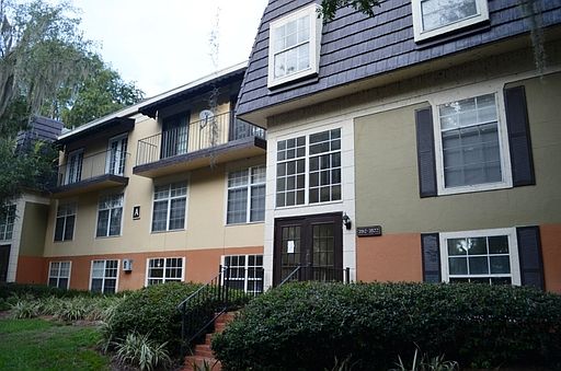 1st image of 3916 Versailles Dr