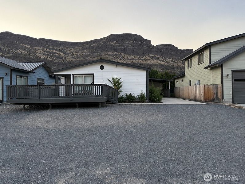 2nd image of 707 Hunter Avenue SW