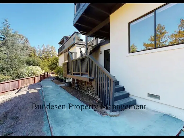4 Lone Oak Ct — Photo 15