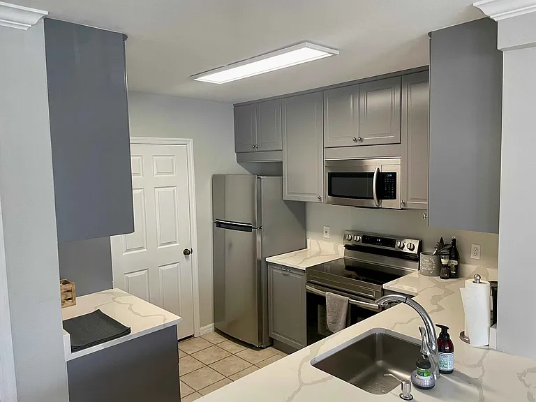 1110 Villagio Cir #102 — Photo 4
