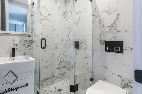 Rented by ERNY LLC | media 17