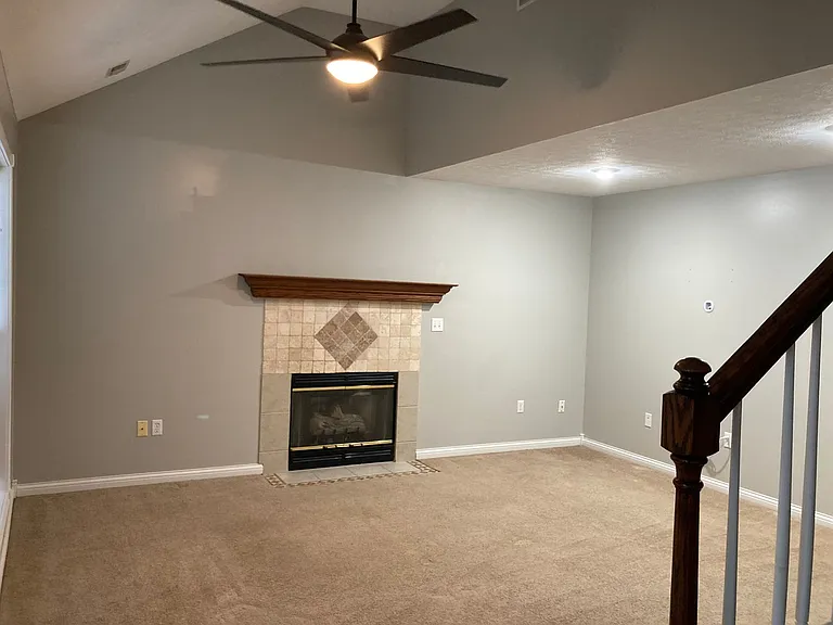 121 Chevy Chase Pl — Photo 3