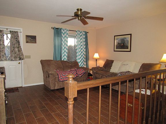 5th image of 191 Woodlawn Dr