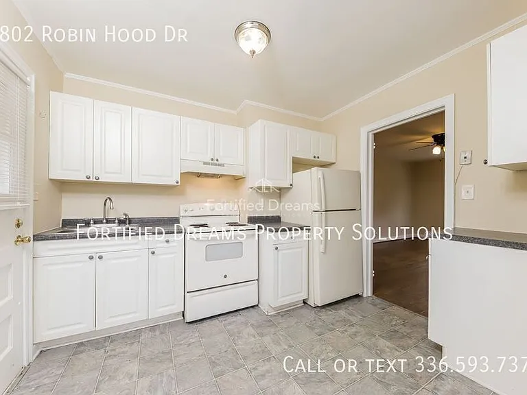 2802 Robin Hood Dr — Photo 8
