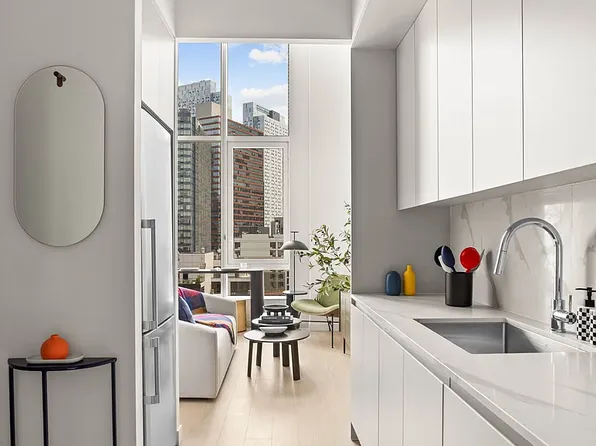 23-10 42nd Rd, Long Island City, NY