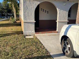 7252 Jacaranda Ln, Hialeah, FL 33014