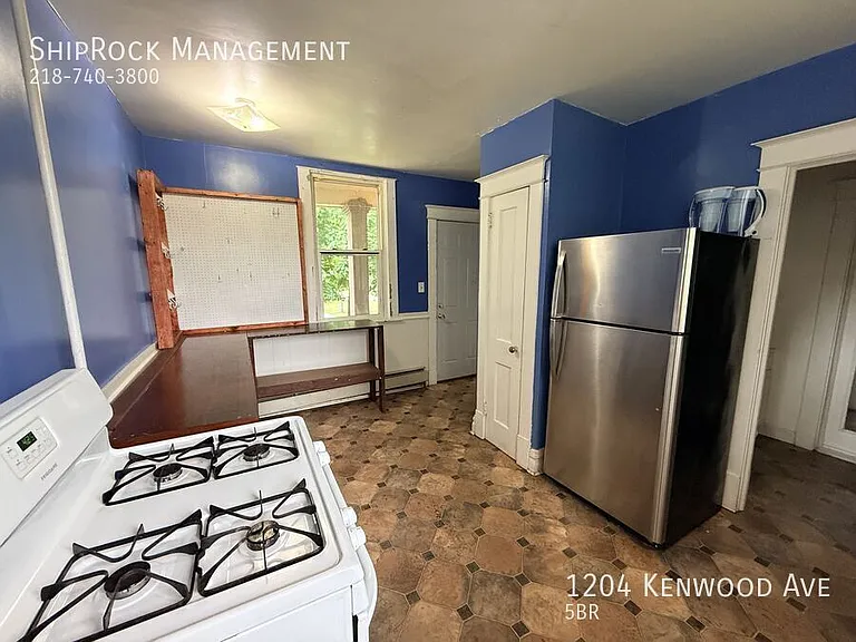 1204 Kenwood Ave — Photo 10