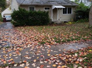 895 Starwick Dr, Ann Arbor, MI 48105