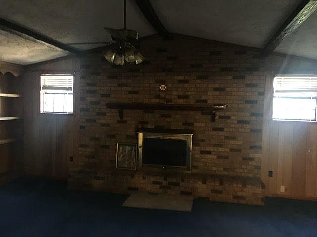 2nd image of 2097 Hillsinger Rd