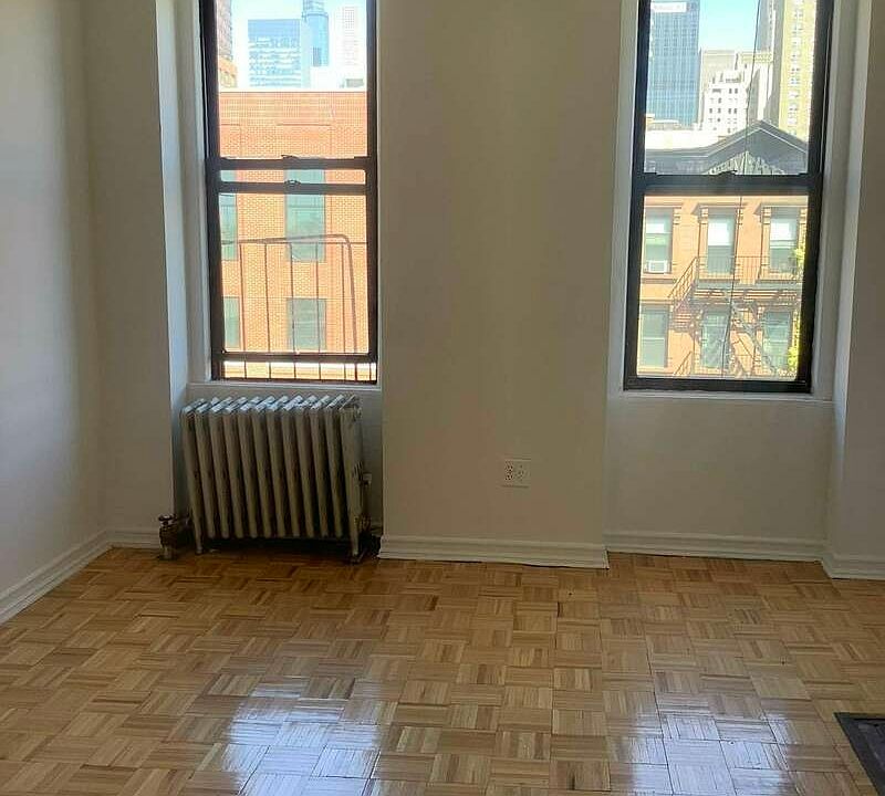 1st image of 725 11th Ave #5S