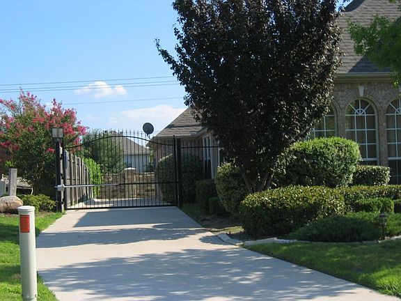 2nd image of 3120 San Patricio Dr