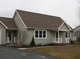 7057 Tonawanda Creek Rd, Lockport, NY 14094