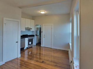 101 Willow St #404, Cambridge, MA 02141