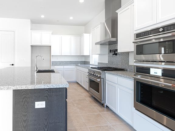 Striking kitchen