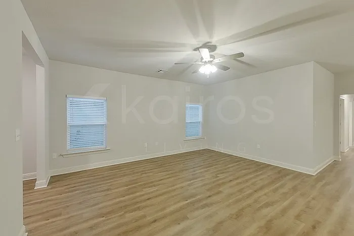 8034 Elliot Rd — Photo 2