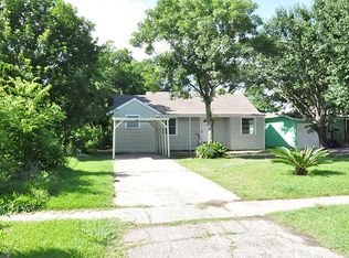 108 17th Ave N, Texas City, TX 77590