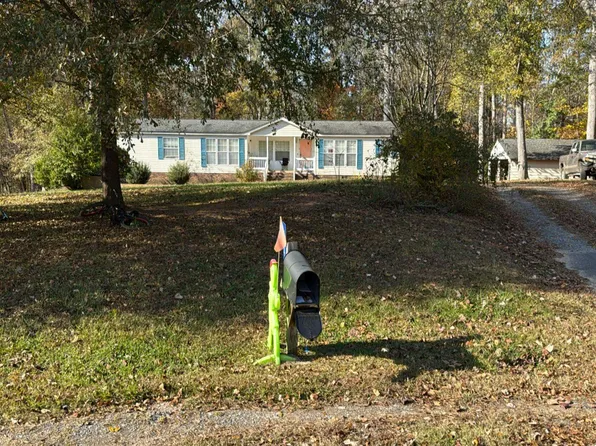 141 Old Hearth Rd, Clover, SC 29710