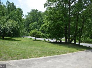 8701 Mitchell Rd UNIT E, La Plata, MD 20646