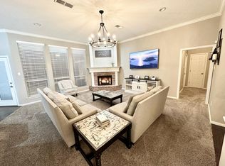 800 W Lonesome Dove Trl, Arlington, TX 76001