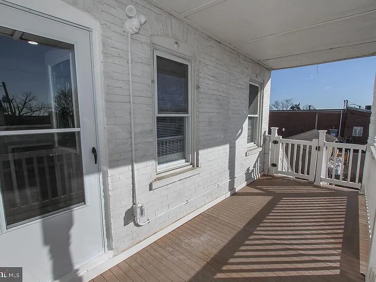 700 Main St — Photo 11