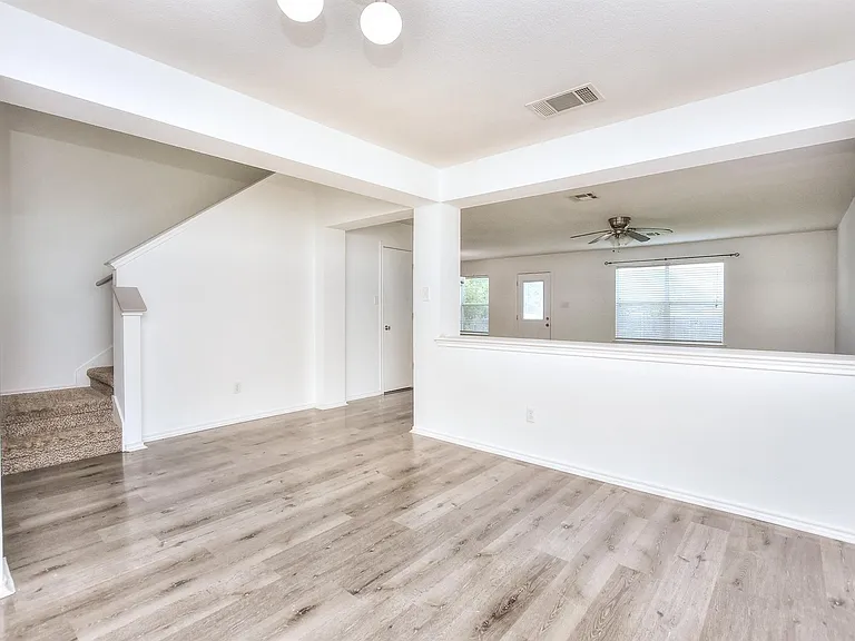 233 Brandons Way — Photo 7