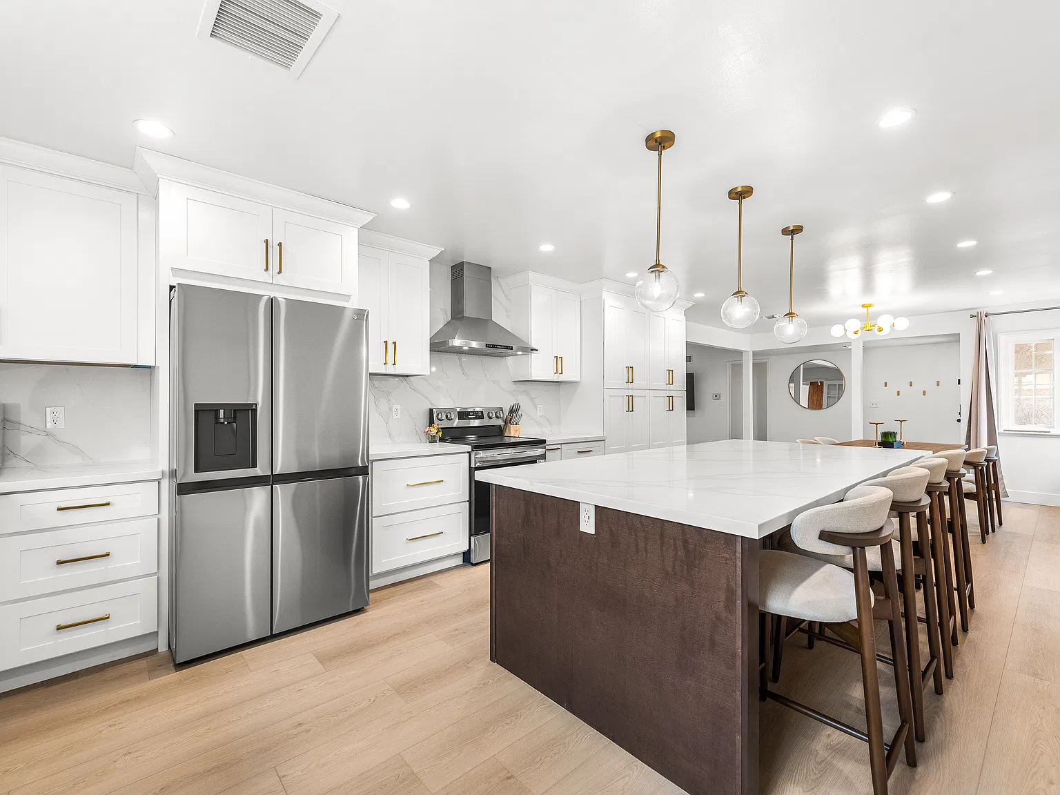 3 bed, 1708 sqft, $6,400 — Photo 4