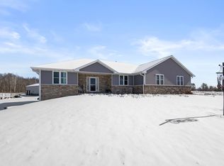8464 County Rd S, Pulaski, WI 54162