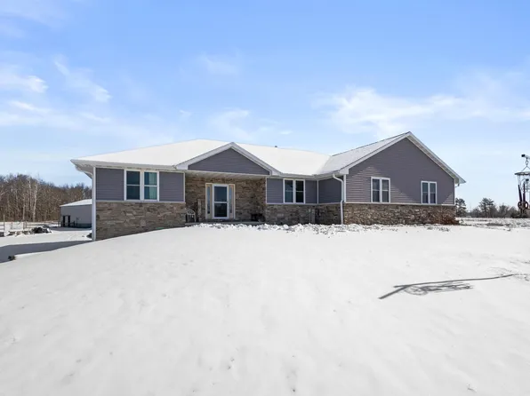 8464 County Rd S, Pulaski, WI 54162