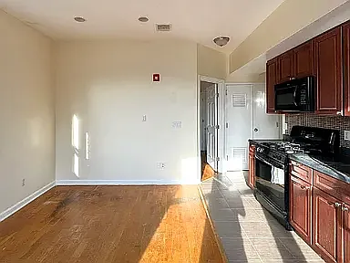 6 Longfellow Ave #1 — Photo 2