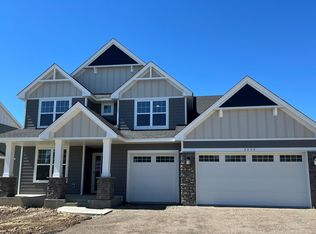 3054 Sugar Maple Dr, Chaska, MN 55318